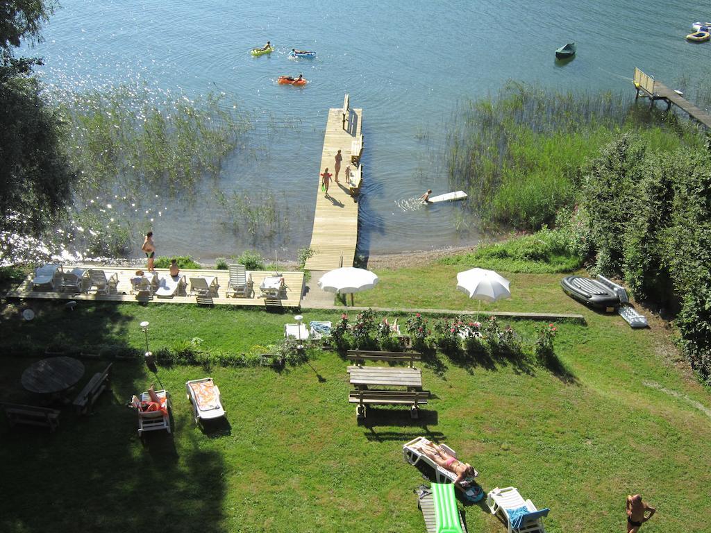 Seehaus Karantanien Am Ossiacher See Kültér fotó